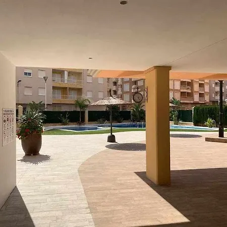 Piso Estilo Mediterraneo A 200m De La Playa تورّيفيِخا